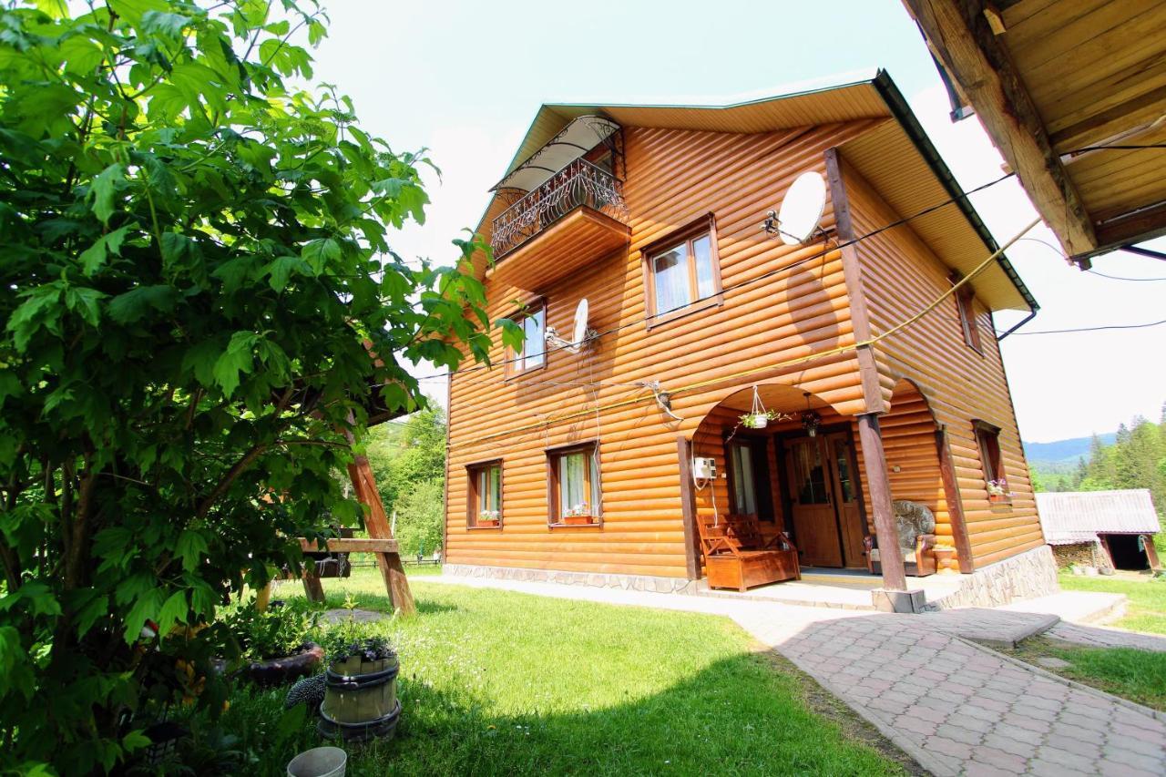Cottage "Kliverent" Jaremtsche Exterior foto